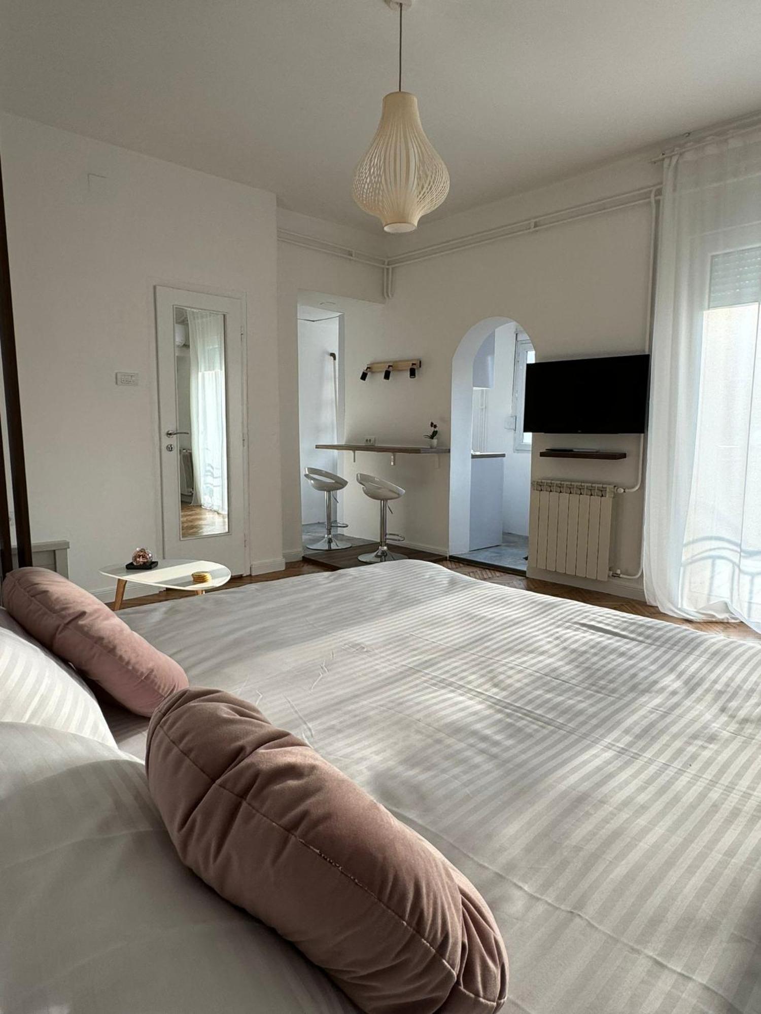 Balconia Sunny Apartment In Centre Of Belgrade Luaran gambar