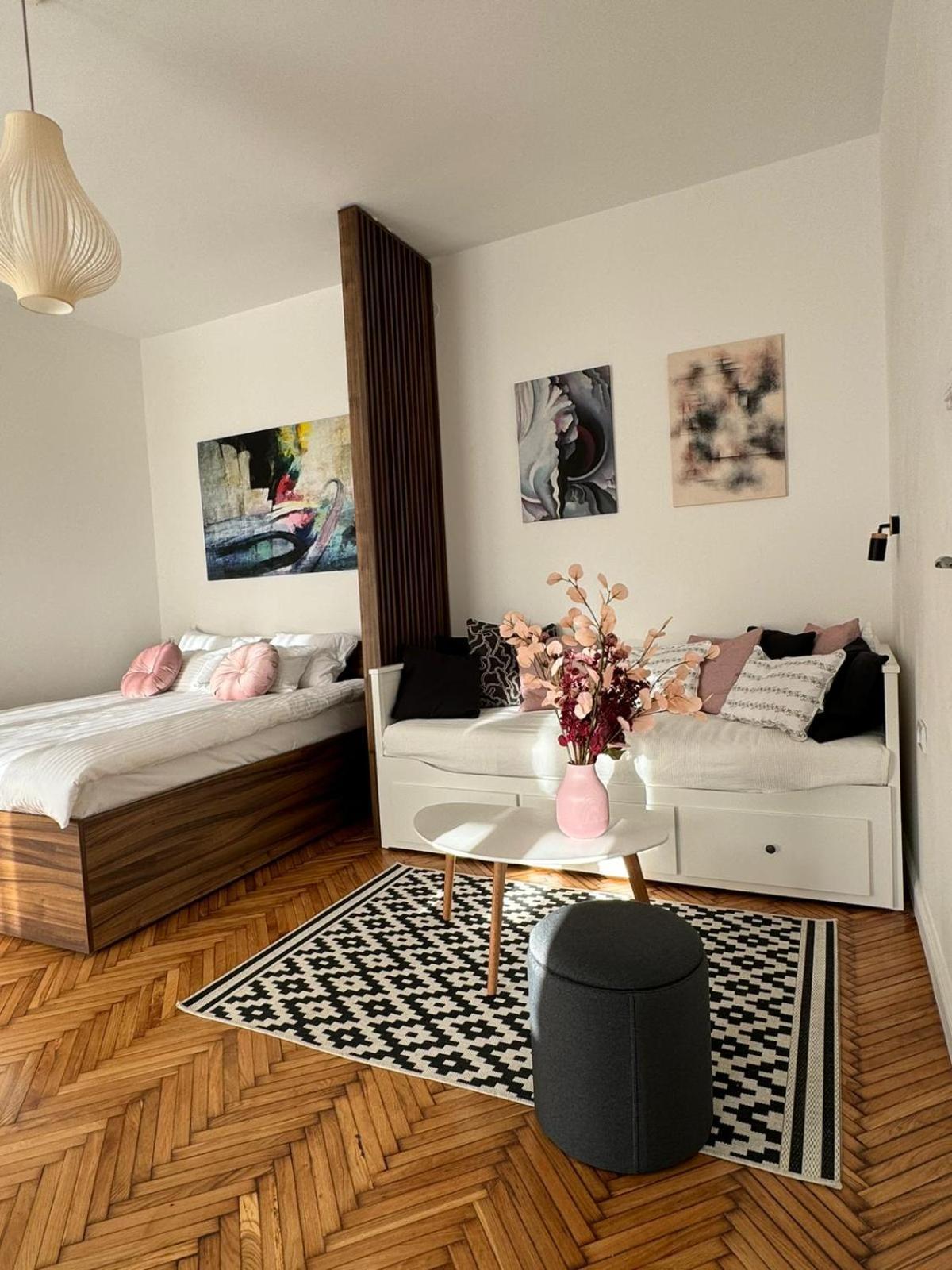 Balconia Sunny Apartment In Centre Of Belgrade Luaran gambar